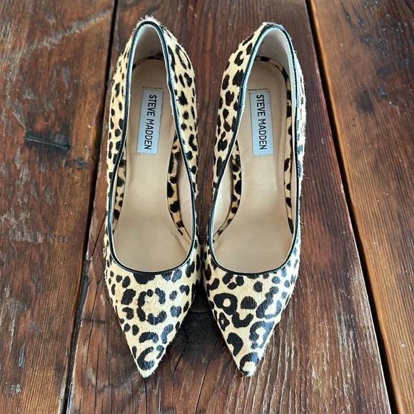 Women’s size 8 Steve Madden leopard heels - Picture 2 of 3
